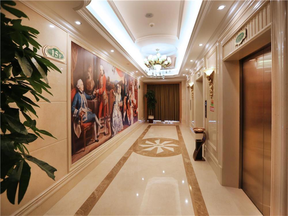 Vienna International Hotel Yantai Changjiang Road Xingyi Square Branch Zewnętrze zdjęcie