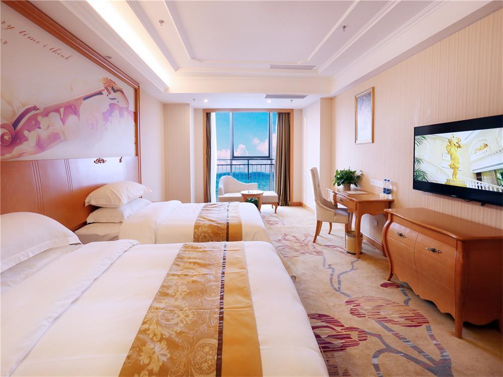 Vienna International Hotel Yantai Changjiang Road Xingyi Square Branch Zewnętrze zdjęcie