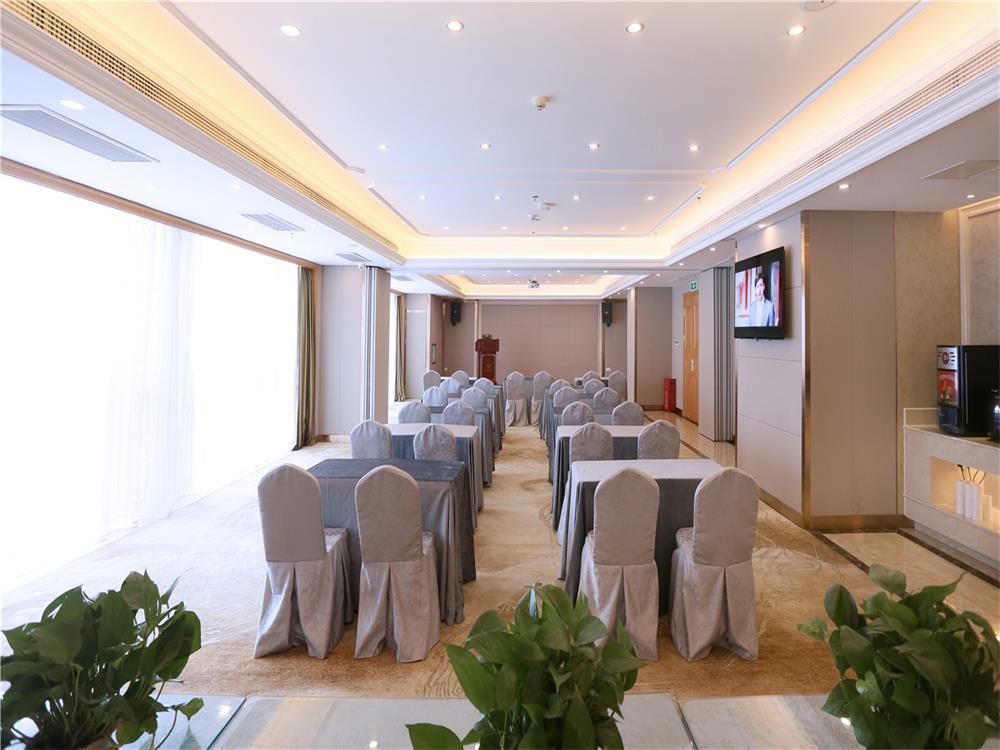 Vienna International Hotel Yantai Changjiang Road Xingyi Square Branch Zewnętrze zdjęcie